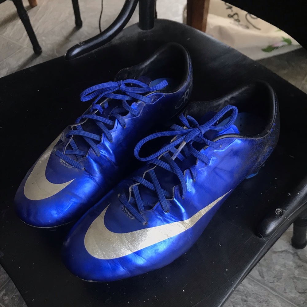Woman’s Nike soccer cleats.